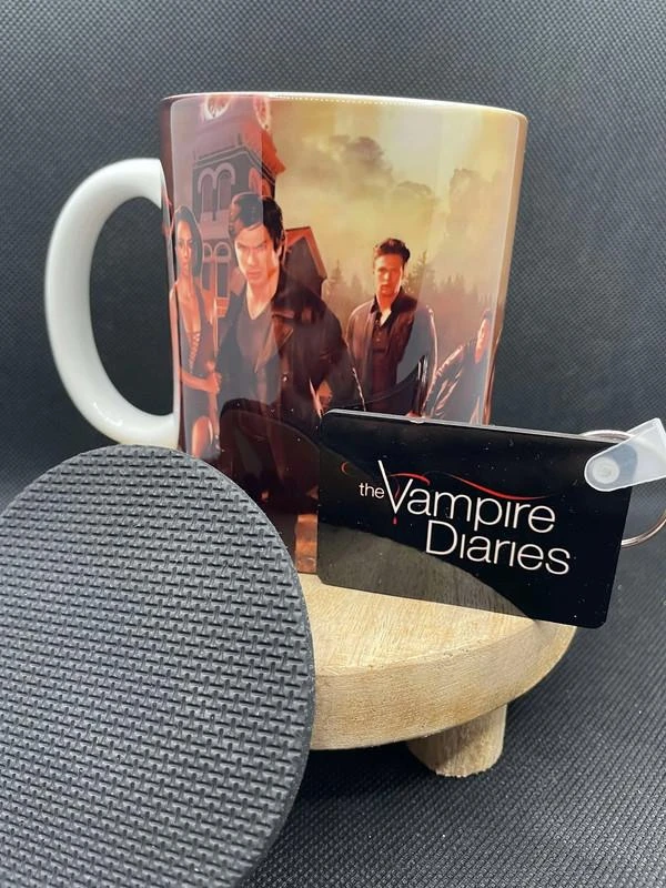 🎁 Gift Set Mug – Mug + Keychain + Coaster – The Vampire Diaries 🩸🖤 – photo 2